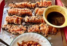 Michelin Quality Eats at Larry’s World Famous Lizard Lounge